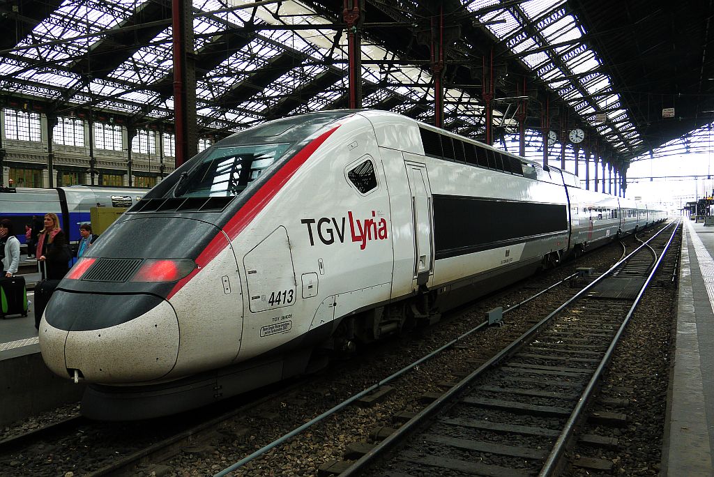 Foto van de TGV Lyria in Gare de Lyon, Parijs